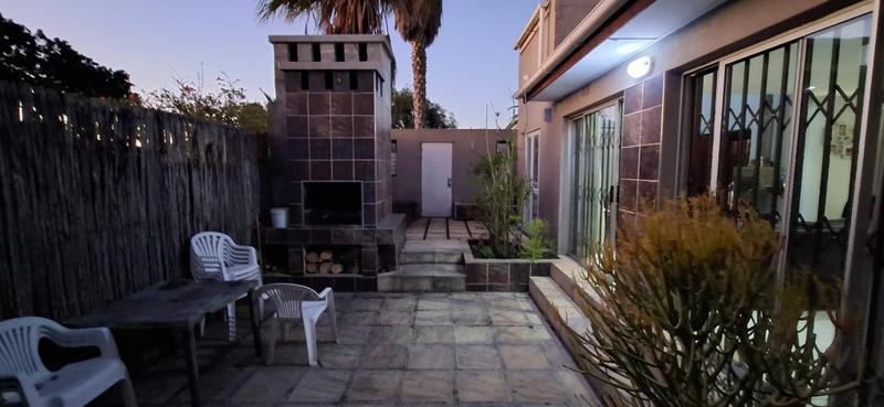 4 Bedroom Property for Sale in Bothasig Western Cape